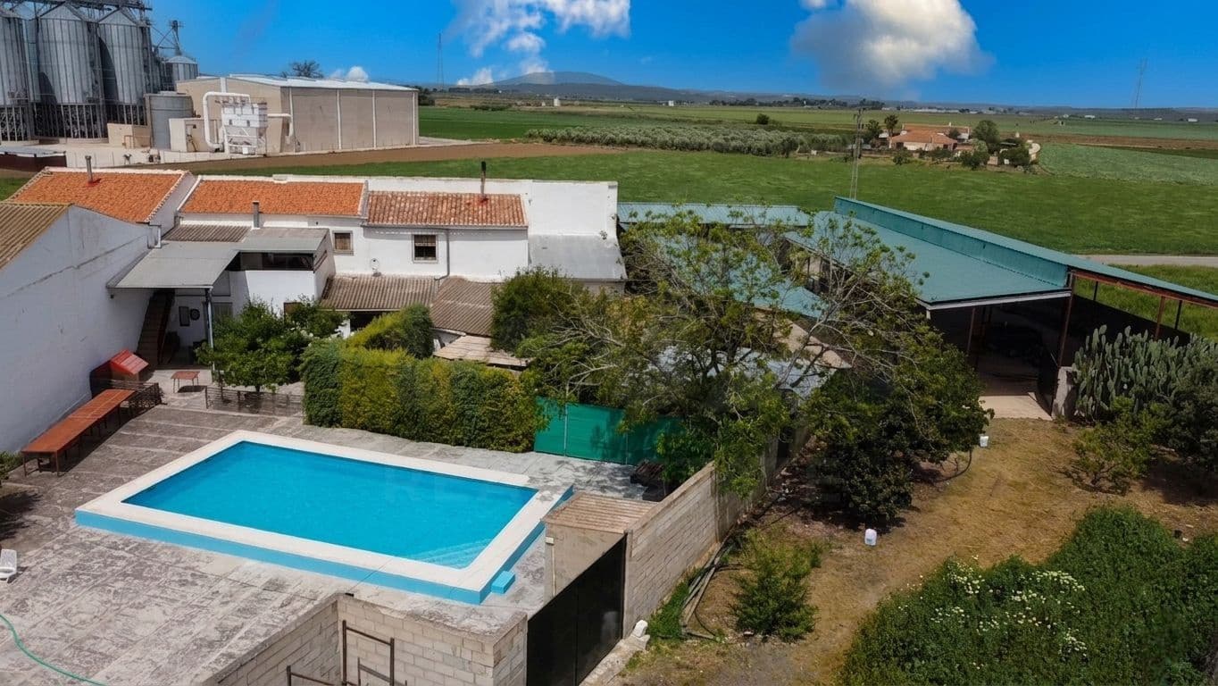 5 quarto Casa em Banda para venda em Antequera com piscina garagem - 500 000 € (Ref: 10118674)