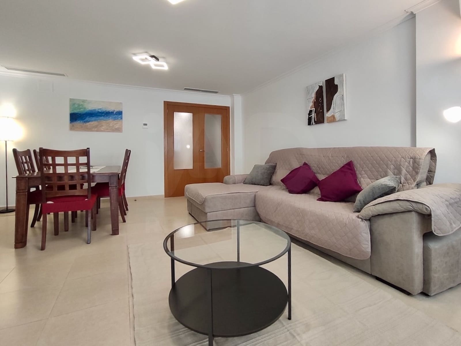 4 bedroom Villa for rent in Valencia city with garage - € 1,800 (Ref: 10119973)