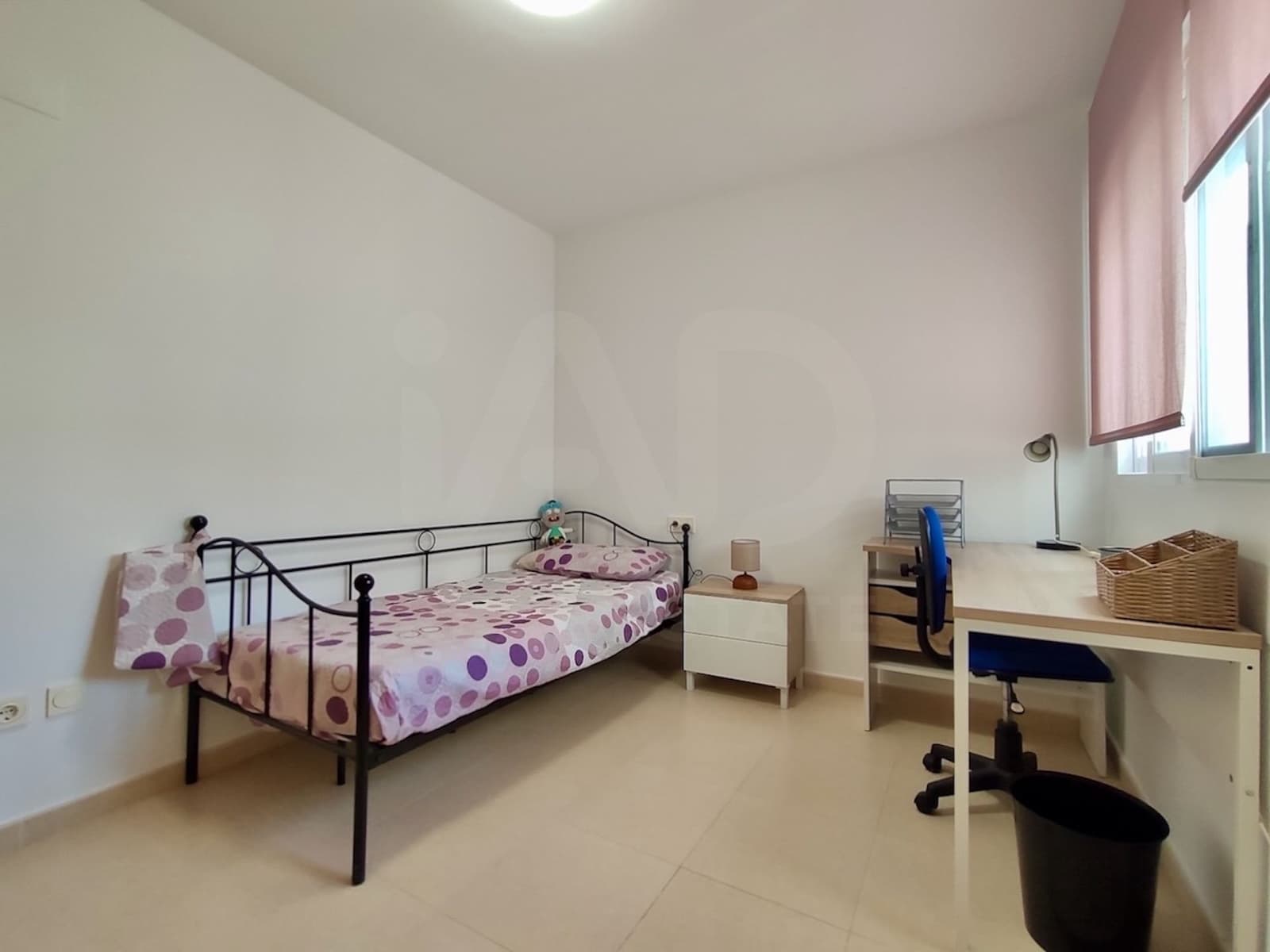 4 bedroom Villa for rent in Valencia city with garage - € 1,800 (Ref: 10119973)