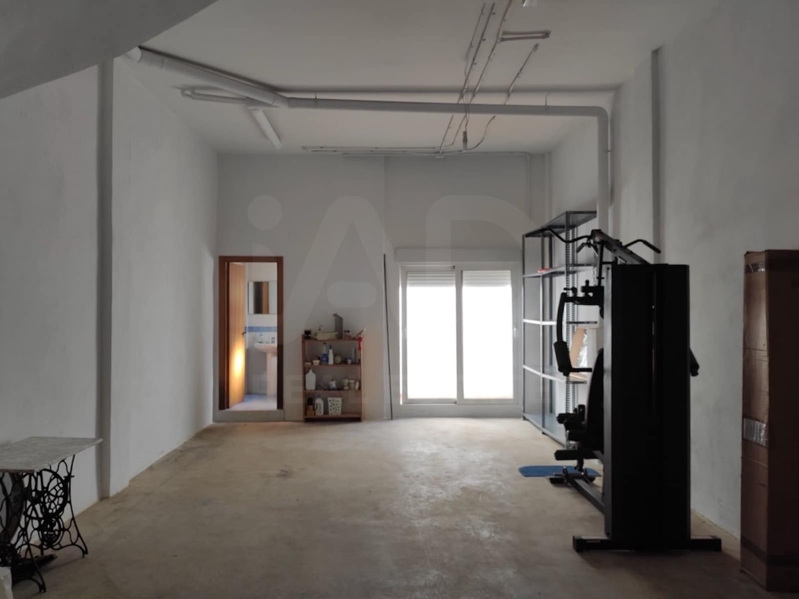 4 bedroom Villa for rent in Valencia city with garage - € 1,800 (Ref: 10119973)