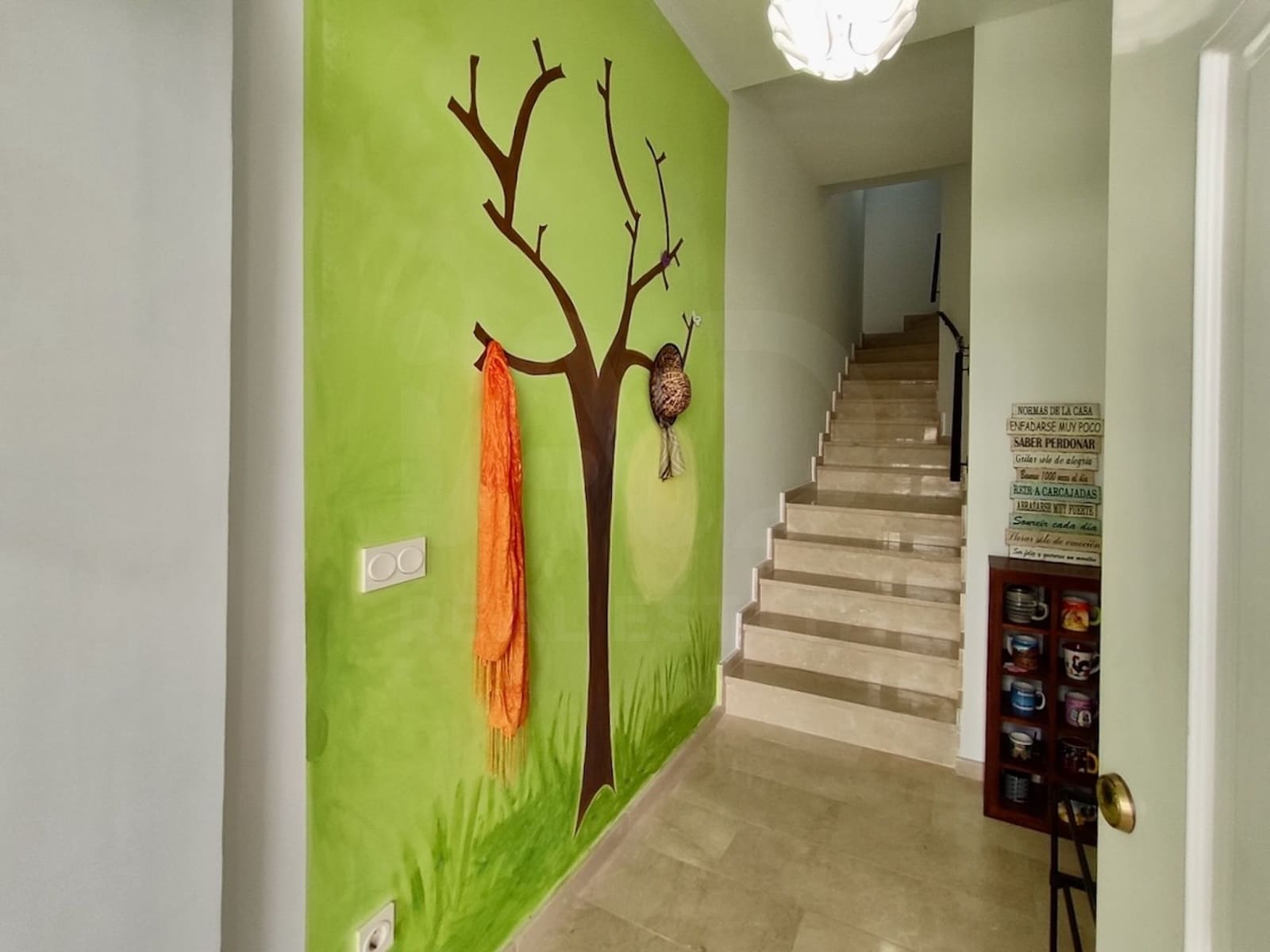 4 bedroom Villa for rent in Valencia city with garage - € 1,800 (Ref: 10119973)