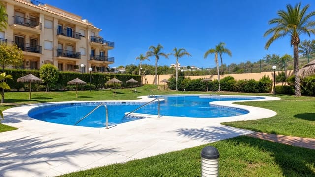 2 bedroom Apartment for sale in El Peñoncillo, Torrox with pool - € 280,000 (Ref: 10120913)