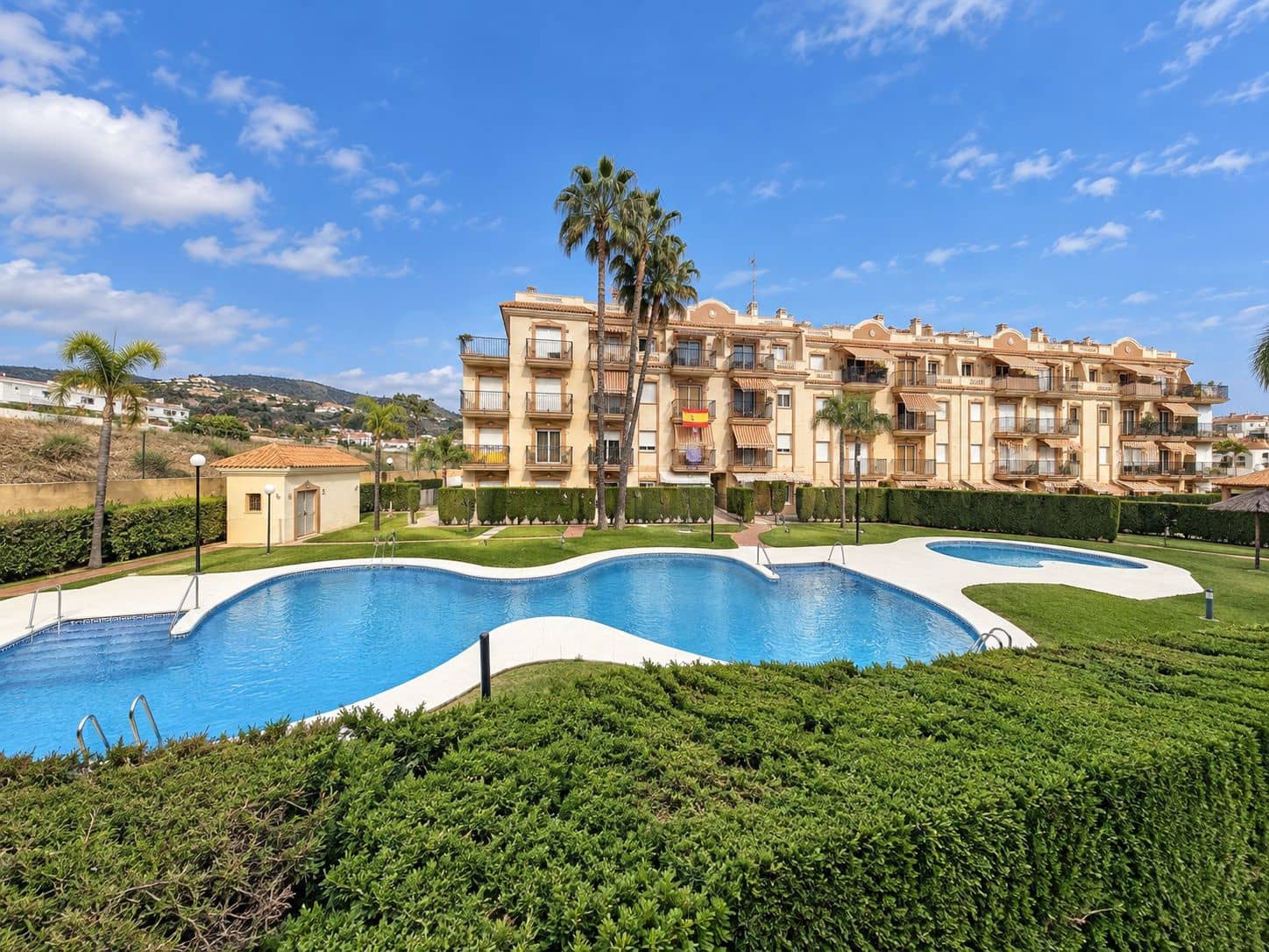 2 bedroom Apartment for sale in Torrox with pool - € 280,000 (Ref: 10120913)
