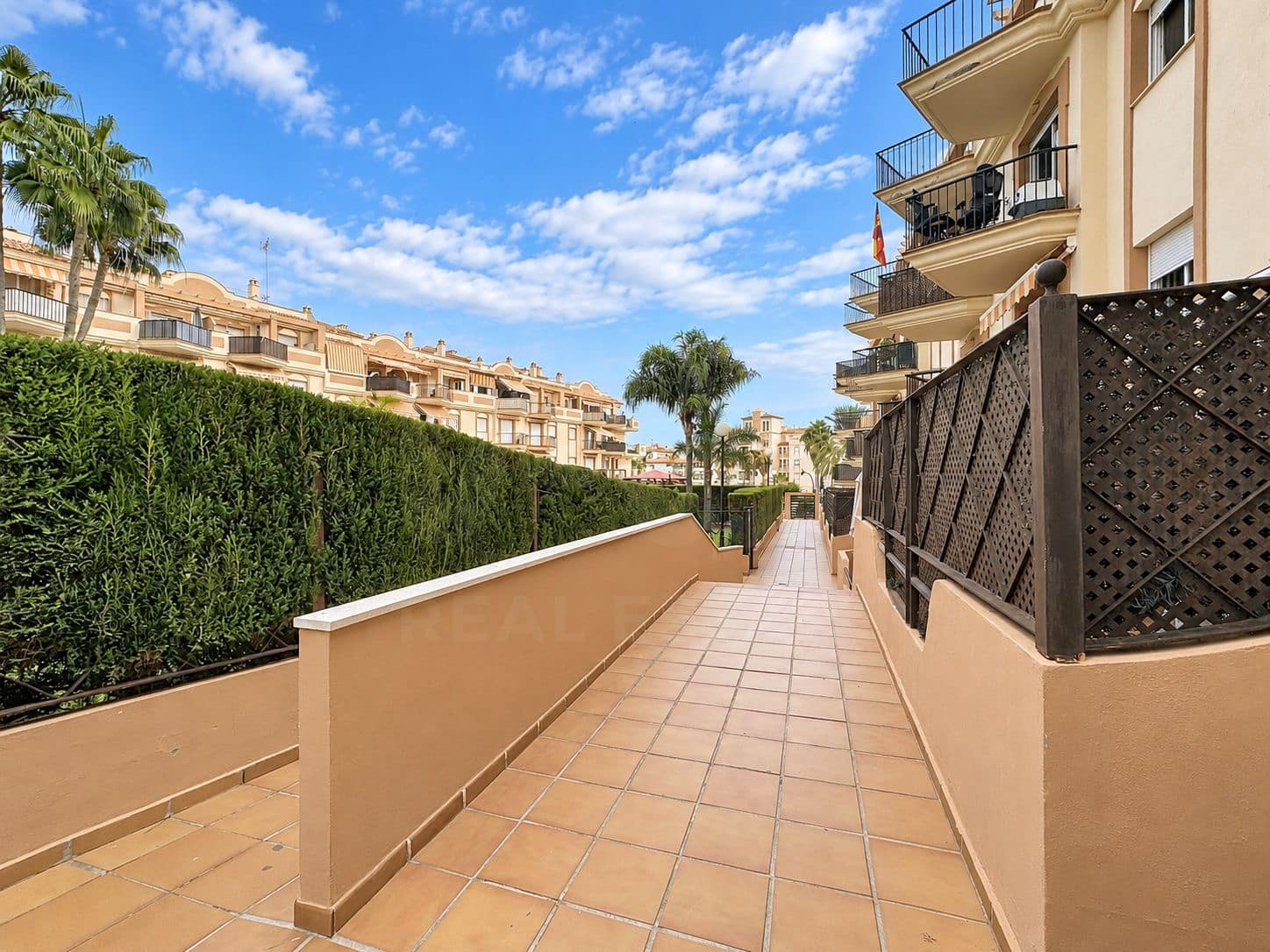 2 bedroom Apartment for sale in Torrox with pool - € 280,000 (Ref: 10120913)