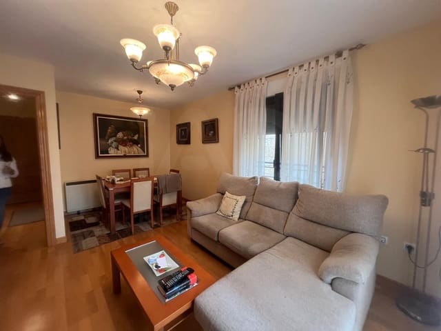 3 bedroom Apartment for sale in Ciudad Rodrigo with garage - € 140,000 (Ref: 10120914)