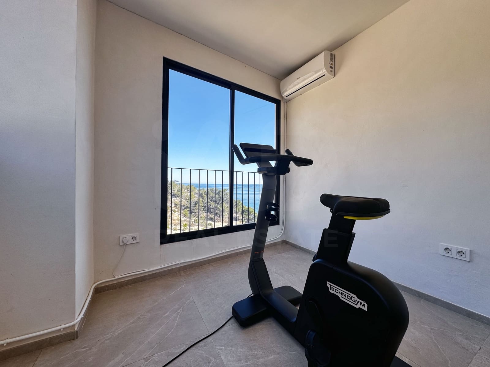 2 soveværelse Lejlighed til salg i La Villajoyosa / Vila Joiosa med swimmingpool - € 649.000 (Ref: 10120923)