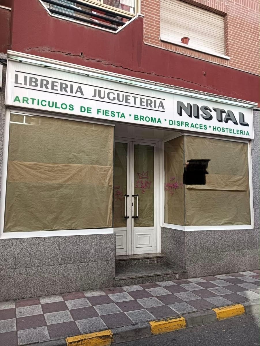 Commercial for sale in La Baneza - € 80,000 (Ref: 10120929)