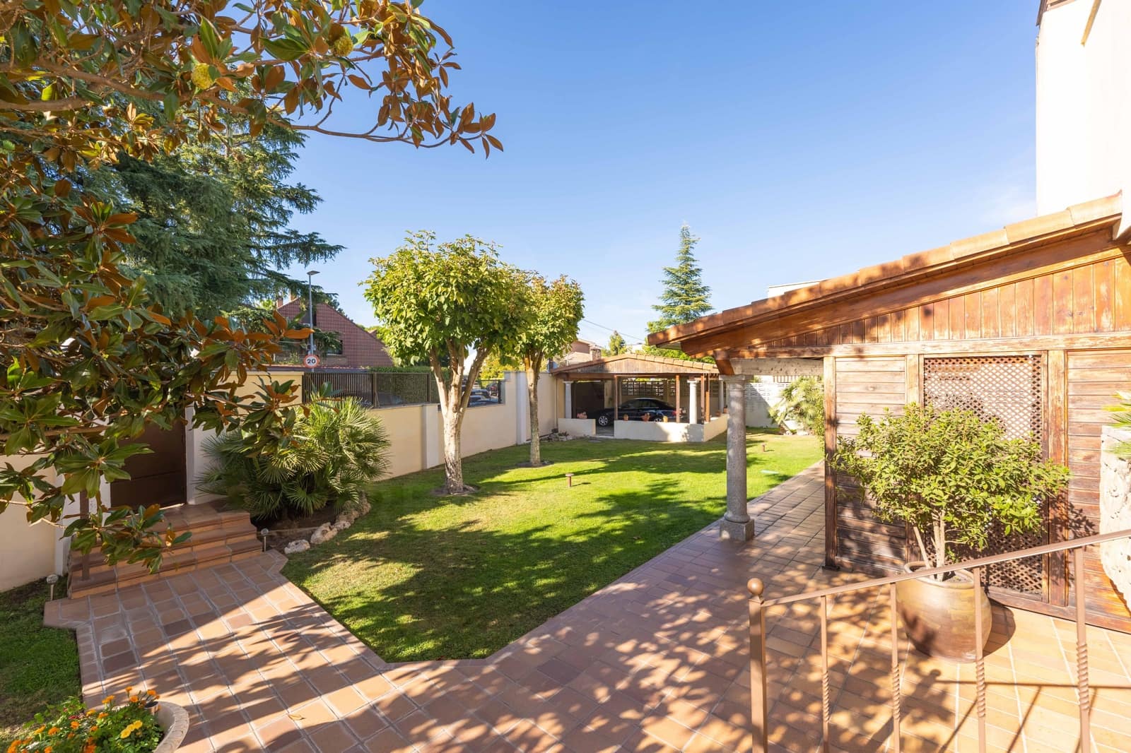 Villa/Maison à vendre à Las Rozas de Madrid avec piscine garage - 1 765 000 € (Ref: 10121194)