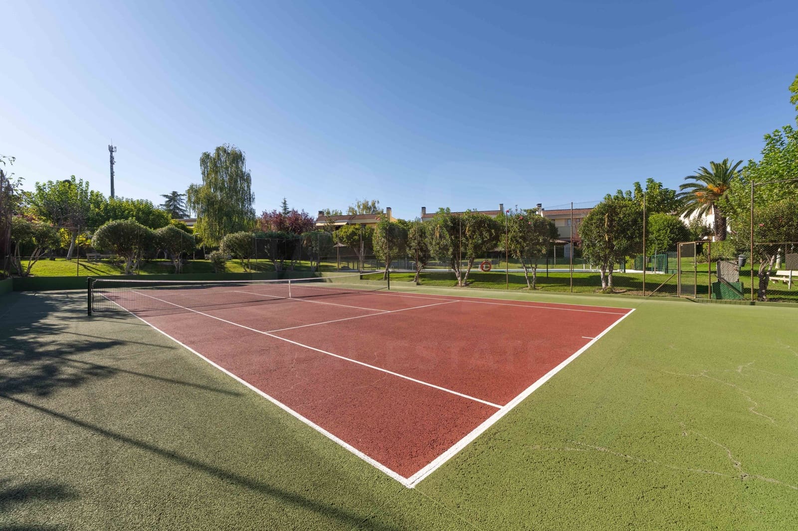Villa/Maison à vendre à Las Rozas de Madrid avec piscine garage - 1 765 000 € (Ref: 10121194)