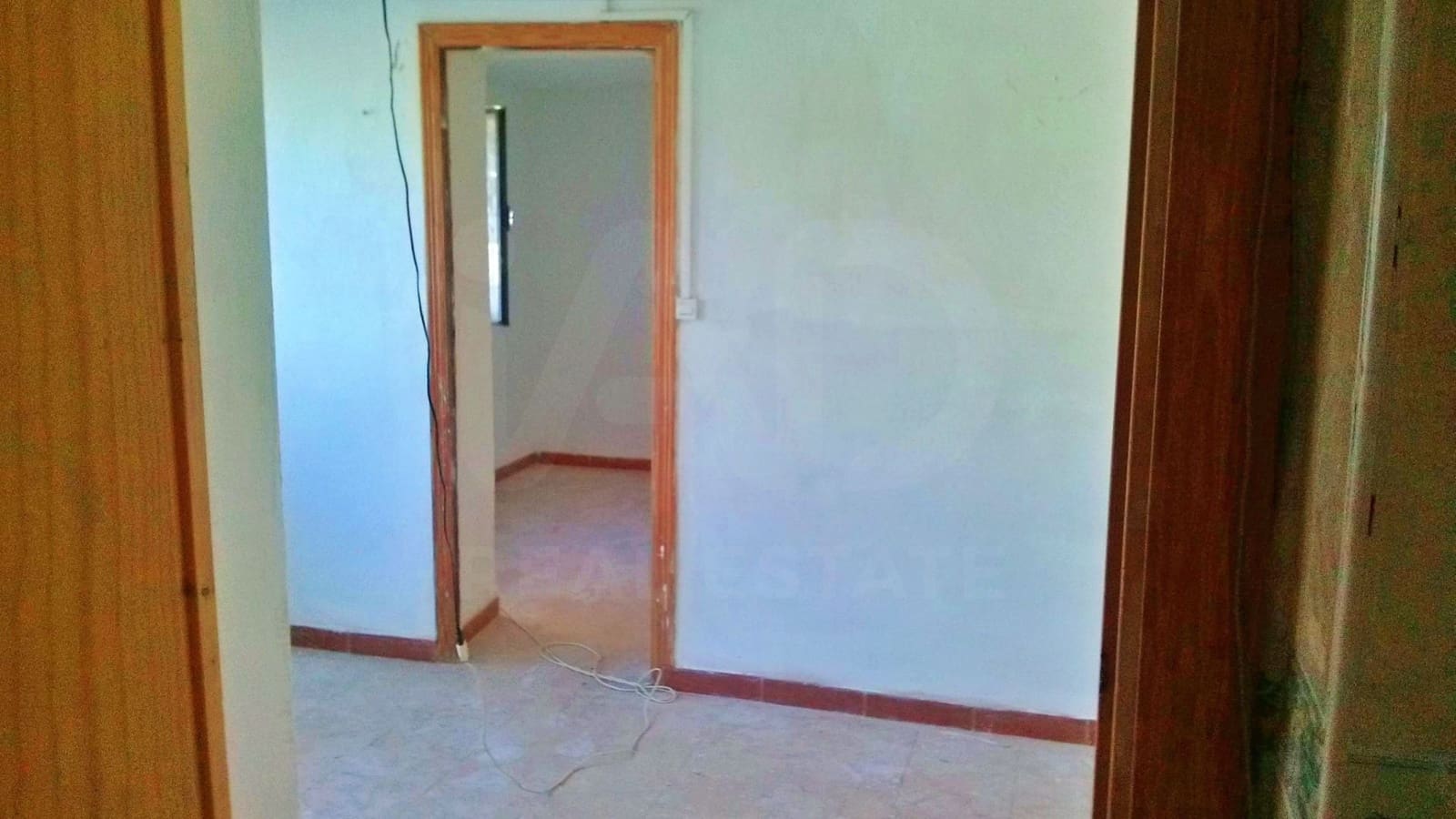Hus til salgs i Elda - € 25 000 (Ref: 10121197)