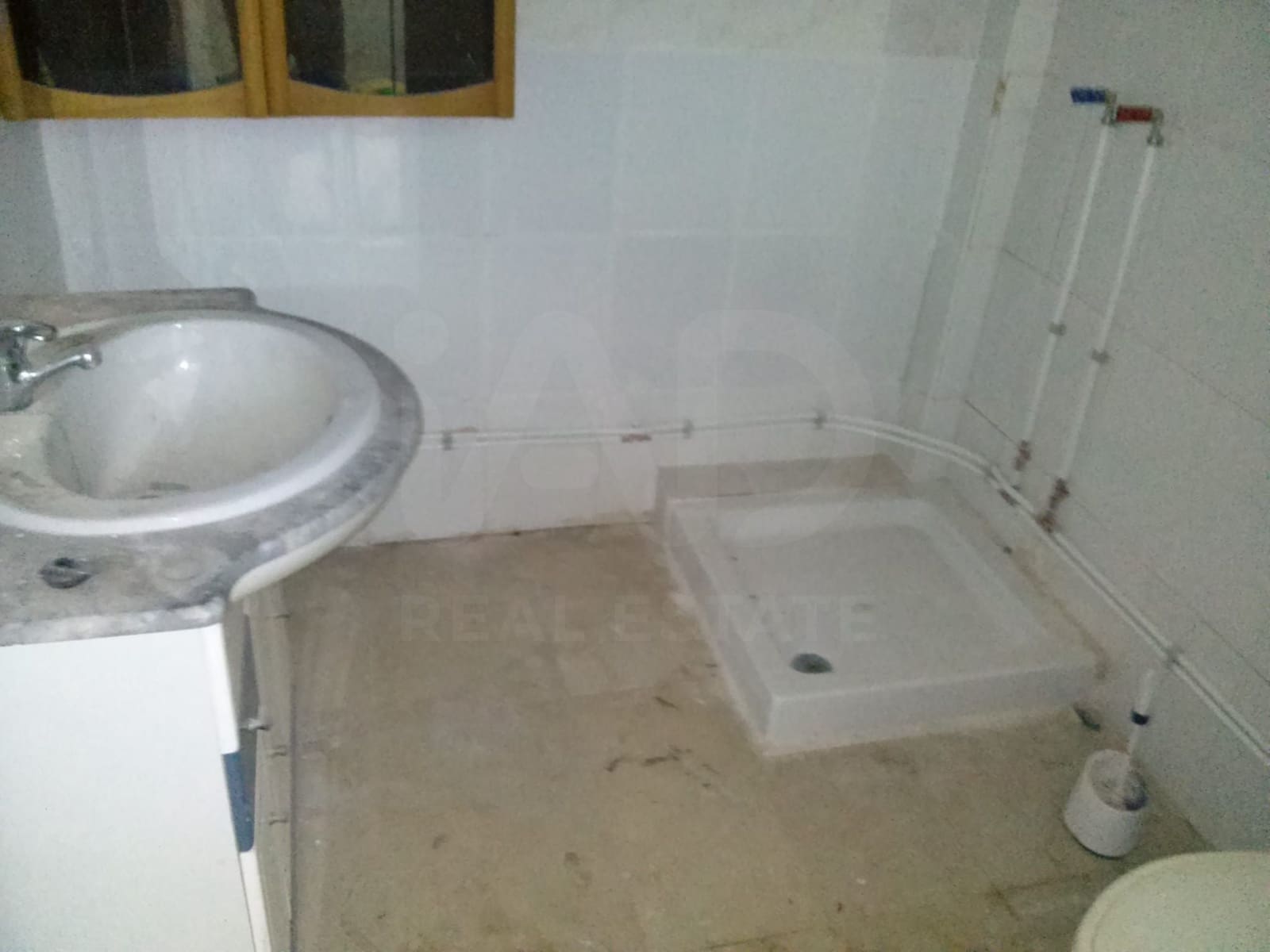 Hus til salgs i Elda - € 25 000 (Ref: 10121197)