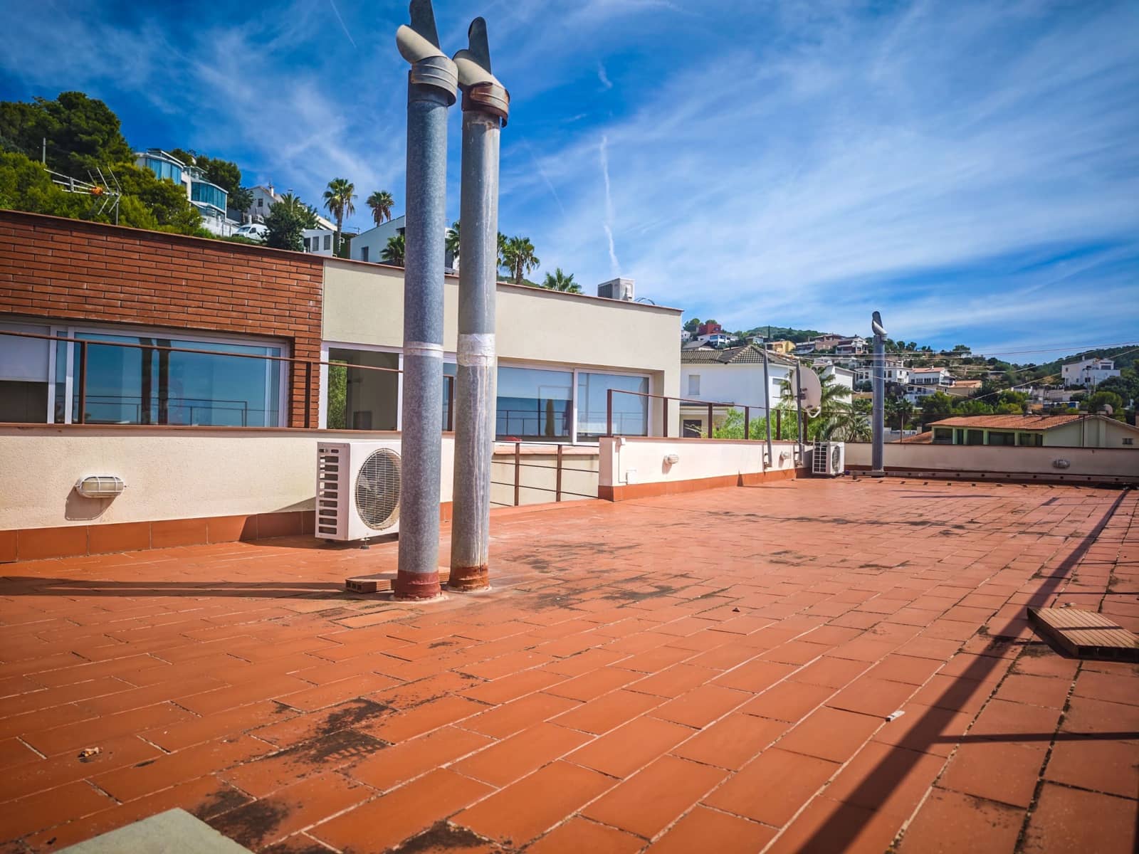 6 bedroom Townhouse for sale in Sitges with pool garage - € 1,250,000 (Ref: 10121200)