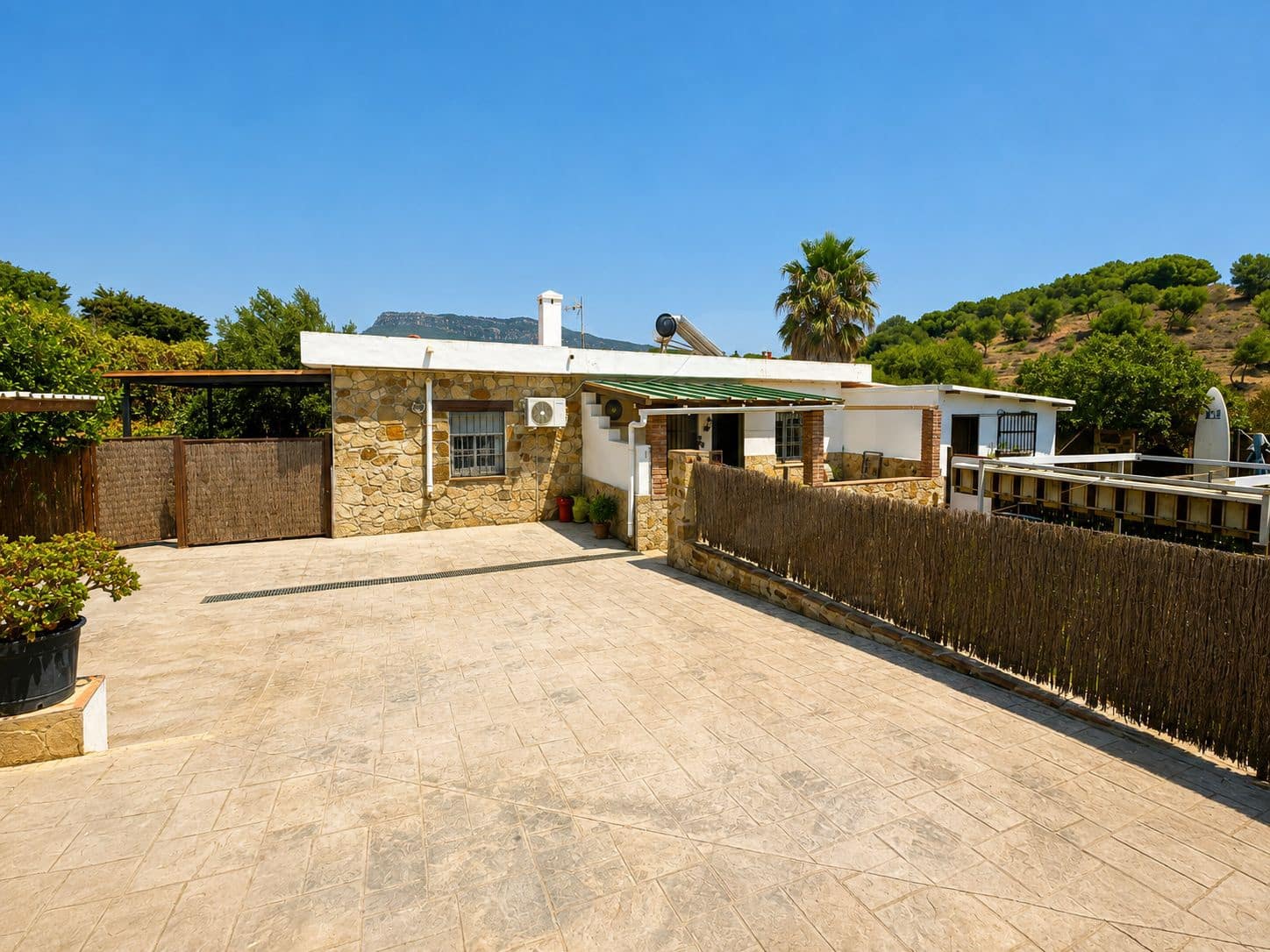 3 chambre Finca/Maison de Campagne à vendre à Tarifa avec garage - 899 000 € (Ref: 10121203)