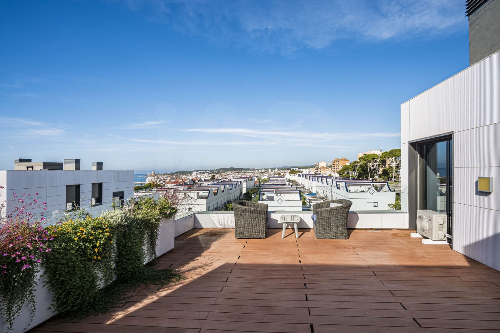 3 bedroom Penthouse for sale in Sitges with pool garage - € 1,450,000 (Ref: 10121209)