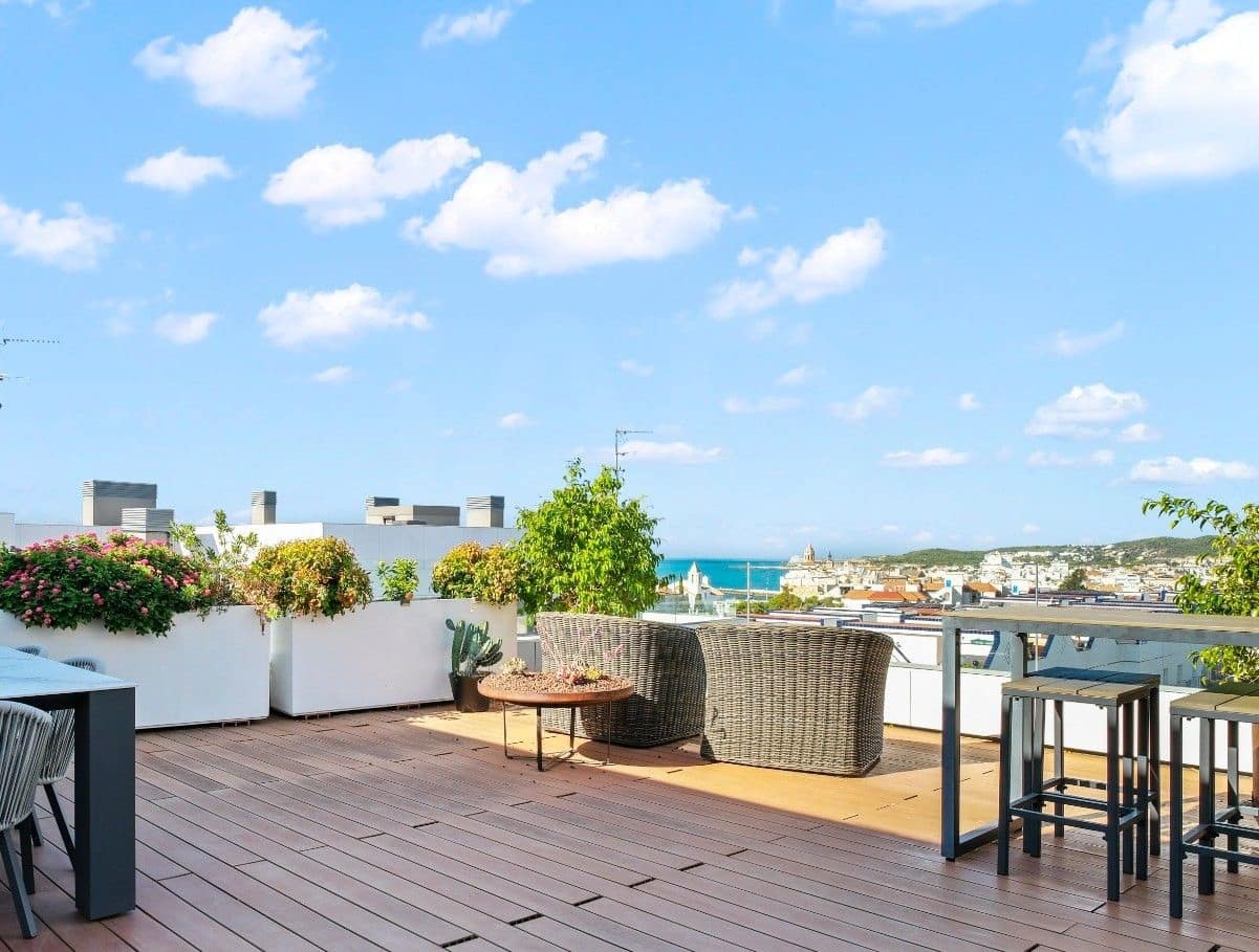 3 bedroom Penthouse for sale in Sitges with pool garage - € 1,450,000 (Ref: 10121209)