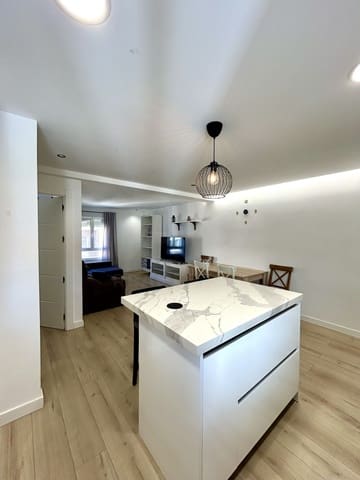 3 Zimmer Apartment zu vermieten in León Stadt - 700 € (Ref: 10121210)