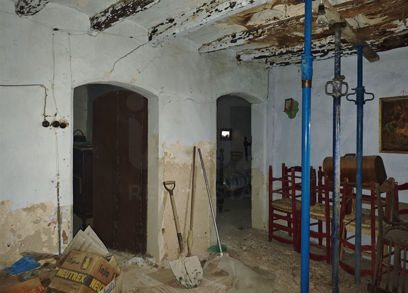 4 bedroom Townhouse for sale in Ivorra with garage - € 69,000 (Ref: 10121213)