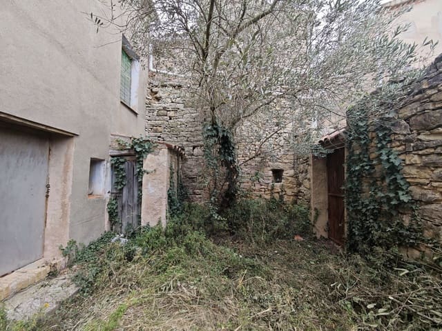 4 bedroom Townhouse for sale in Ivorra with garage - € 69,000 (Ref: 10121213)