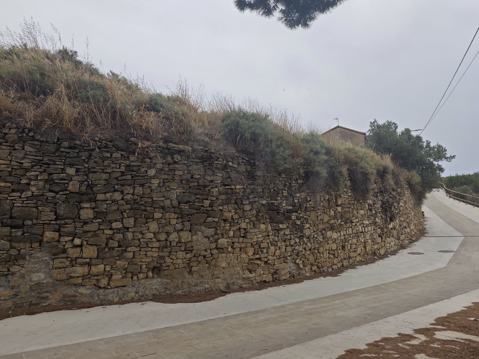 4 bedroom Townhouse for sale in Ivorra with garage - € 69,000 (Ref: 10121213)