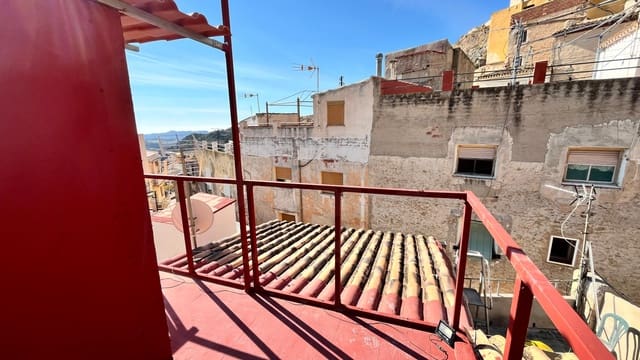 Chalet de 4 habitaciones en Jijona / Xixona en alquiler - 335 € (Ref: 10125030)