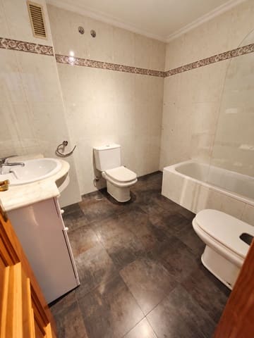 3 sypialnia Willa do wynajęcia w San Andrés del Rabanedo z basenem garażem - 1 150 € (Ref: 10125031)
