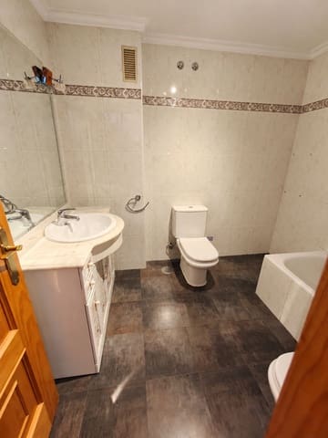 3 sypialnia Willa do wynajęcia w San Andrés del Rabanedo z basenem garażem - 1 150 € (Ref: 10125031)