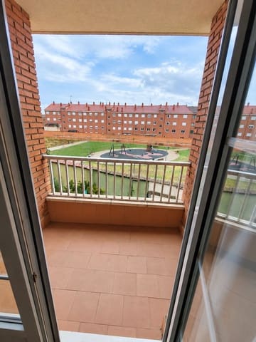 3 sypialnia Willa do wynajęcia w San Andrés del Rabanedo z basenem garażem - 1 150 € (Ref: 10125031)