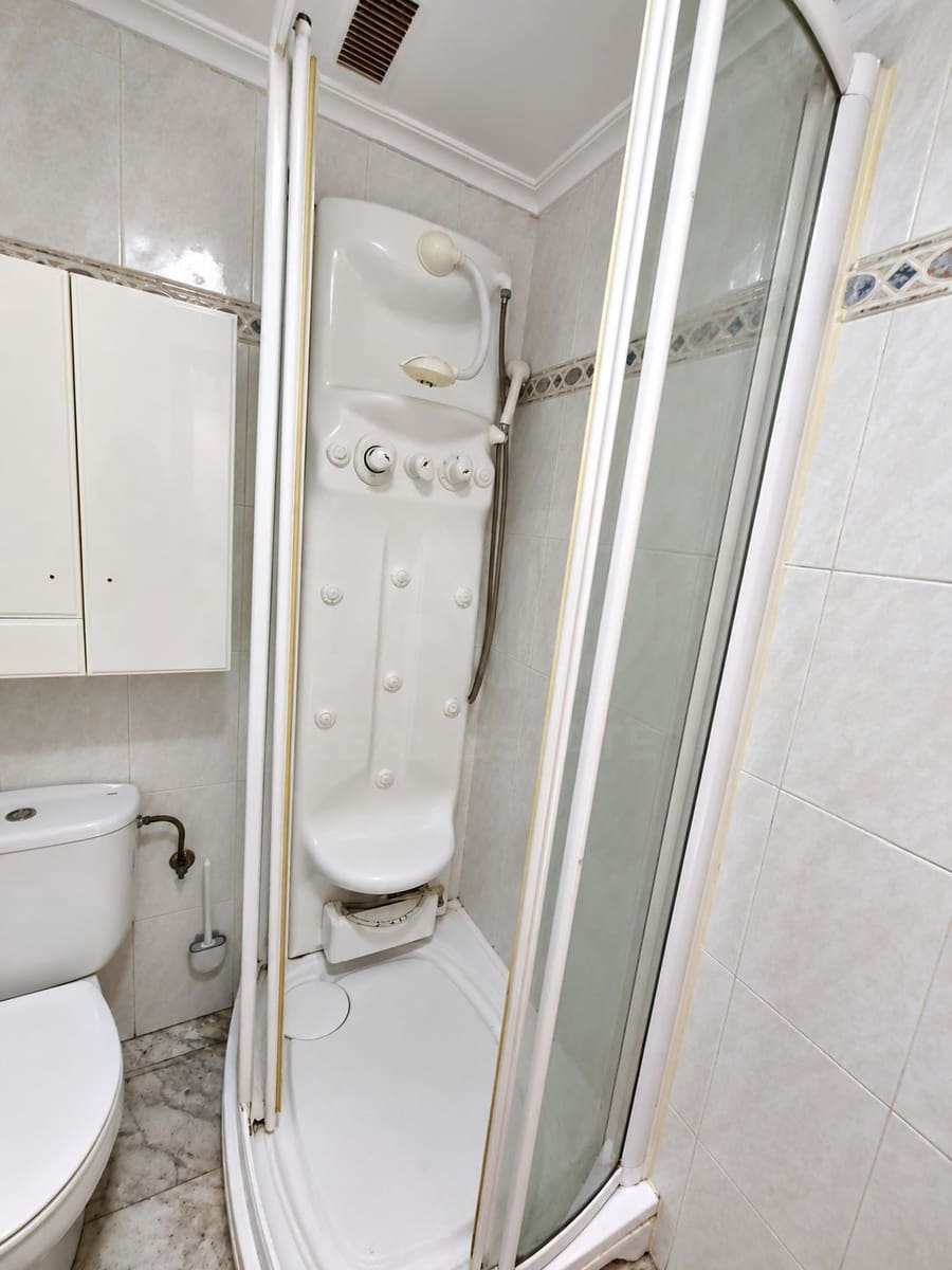 3 sypialnia Willa do wynajęcia w San Andres del Rabanedo z basenem garażem - 1 150 € (Ref: 10125031)