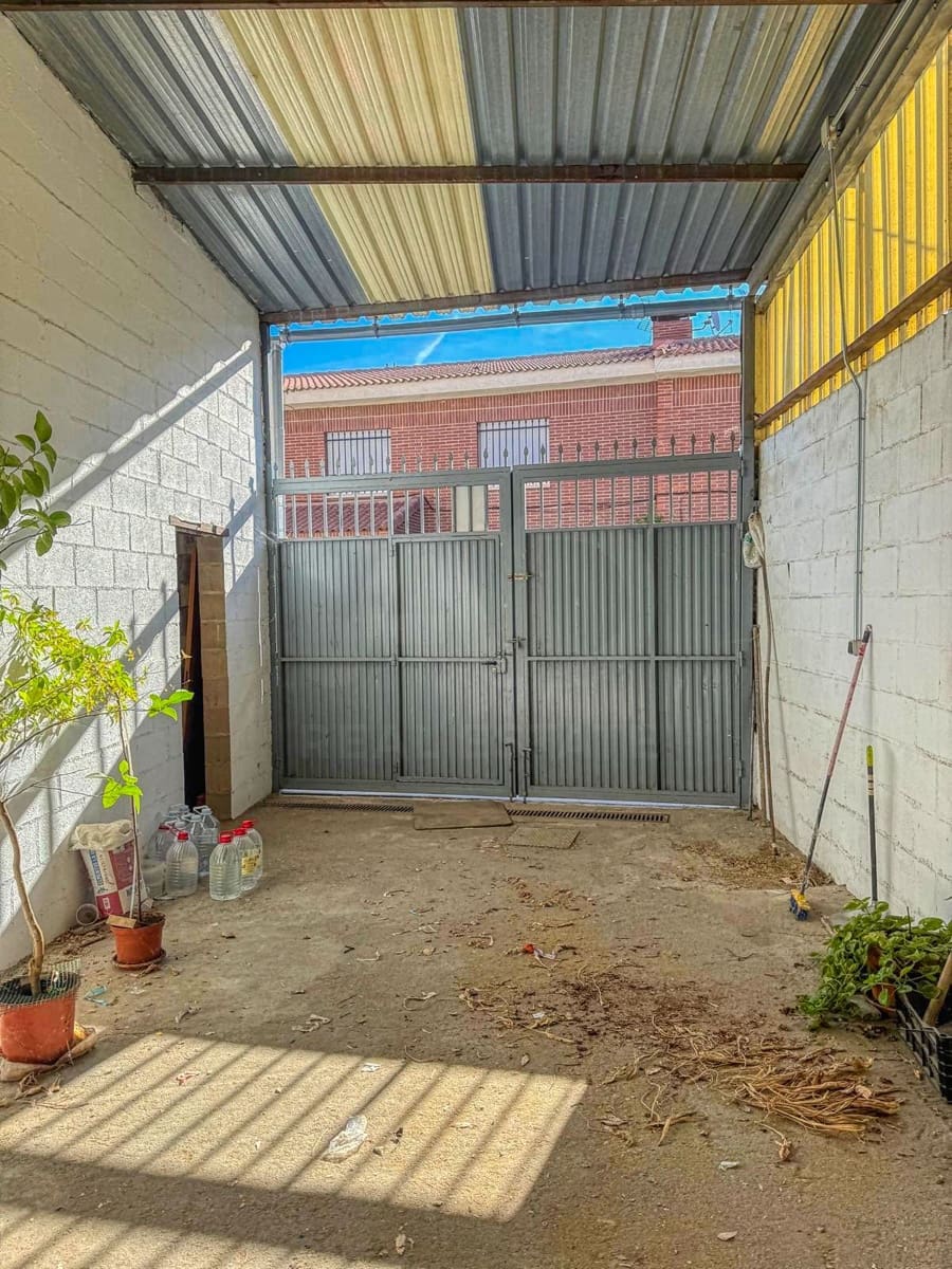 Commercial for sale in Valmojado with garage - € 362,100 (Ref: 10125032)