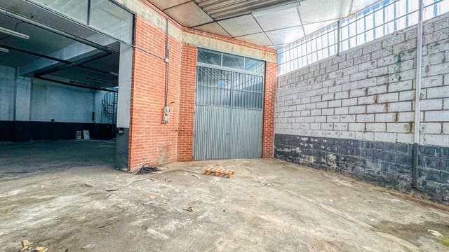 Kommersiell til salgs i Valmojado med garasje - € 362 100 (Ref: 10125032)