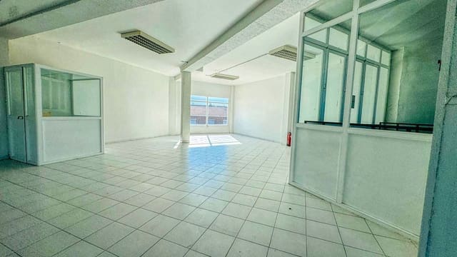Kommersiell til salgs i Valmojado med garasje - € 362 100 (Ref: 10125032)