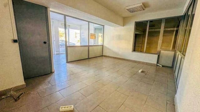 Commercial for sale in Valmojado with garage - € 362,100 (Ref: 10125032)