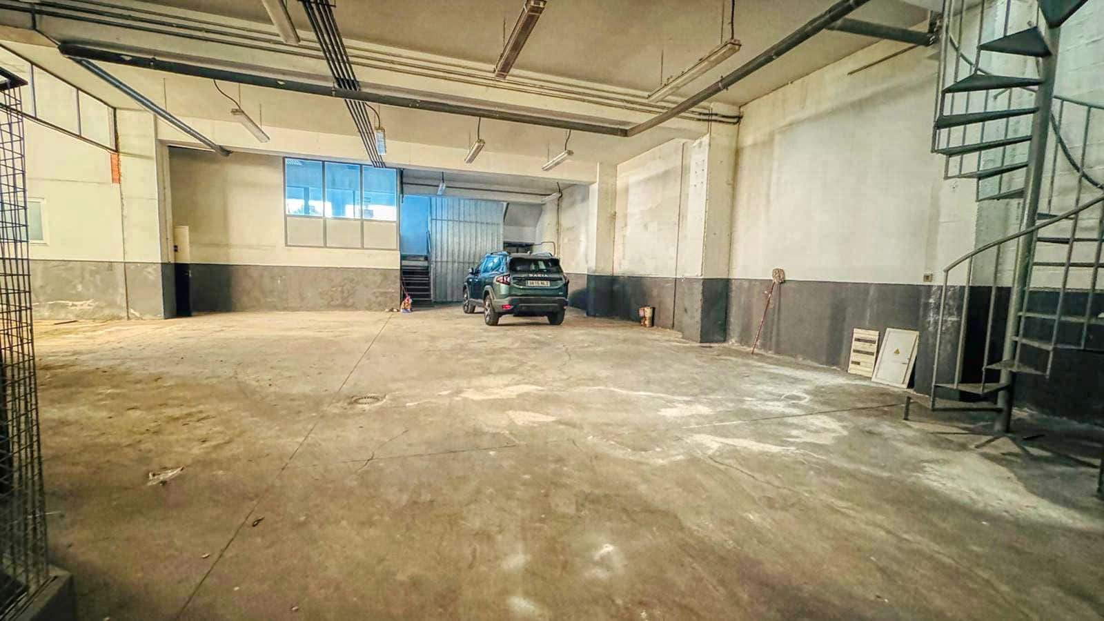 Commercial for sale in Valmojado with garage - € 362,100 (Ref: 10125032)