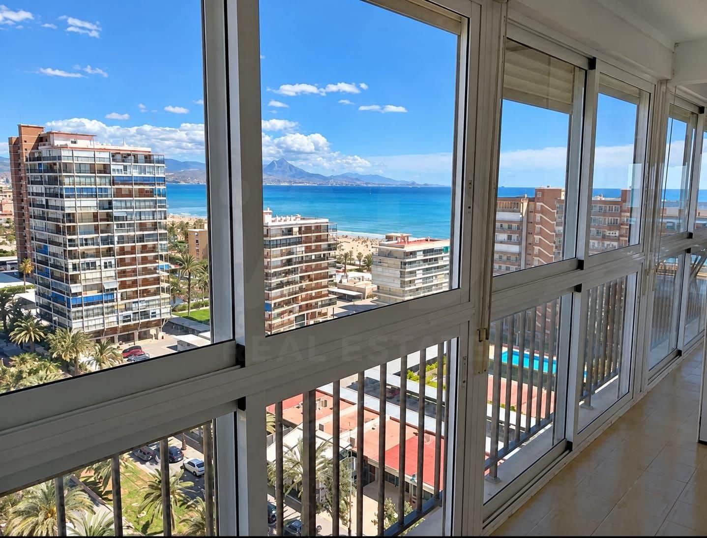 Apartamento de 2 habitaciones en Alicante / Alacant ciudad en venta con piscina - 495.000 € (Ref: 10125216)