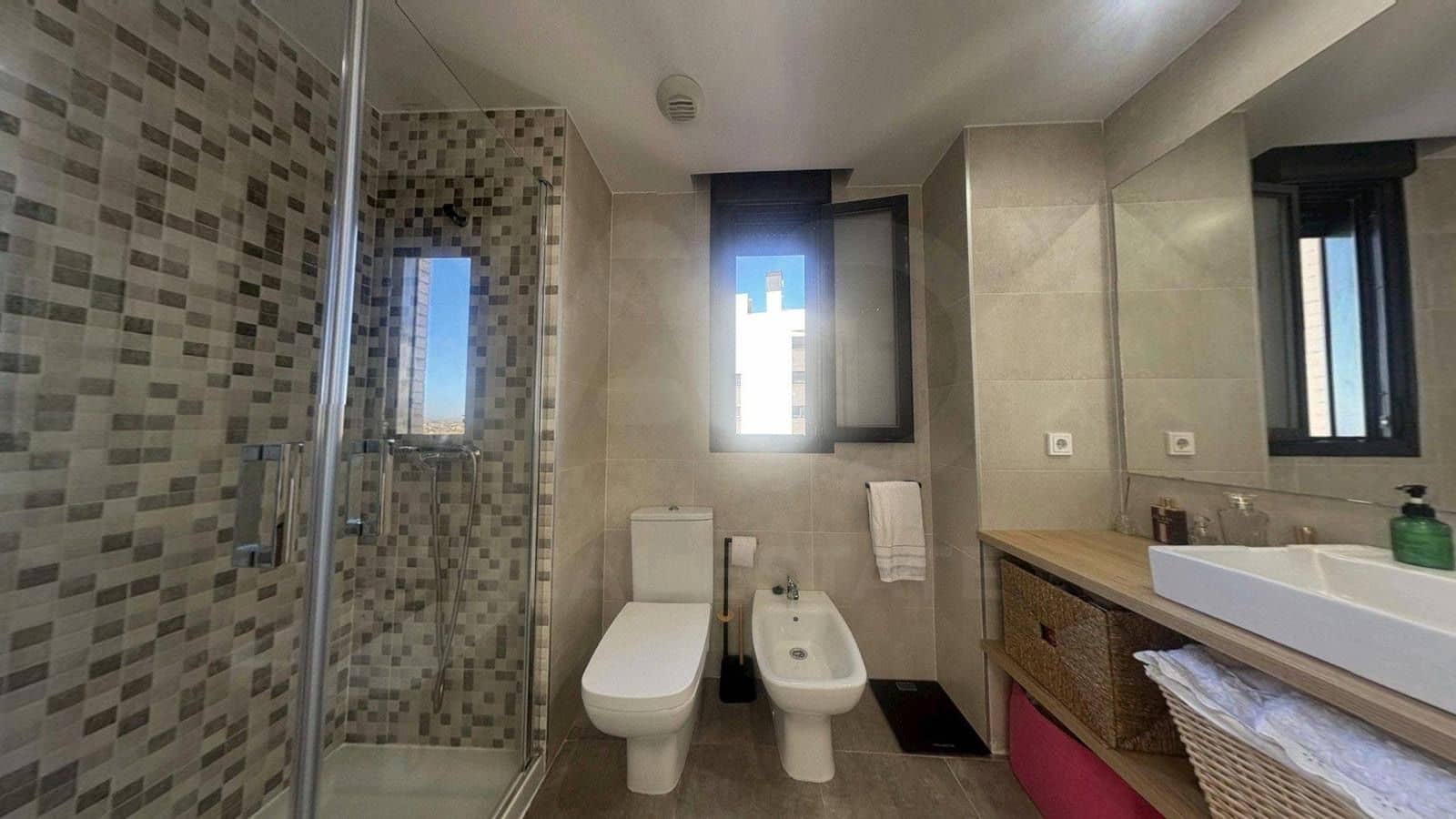 Apartamento de 2 habitaciones en El Campello en venta con piscina garaje - 489.000 € (Ref: 10125218)
