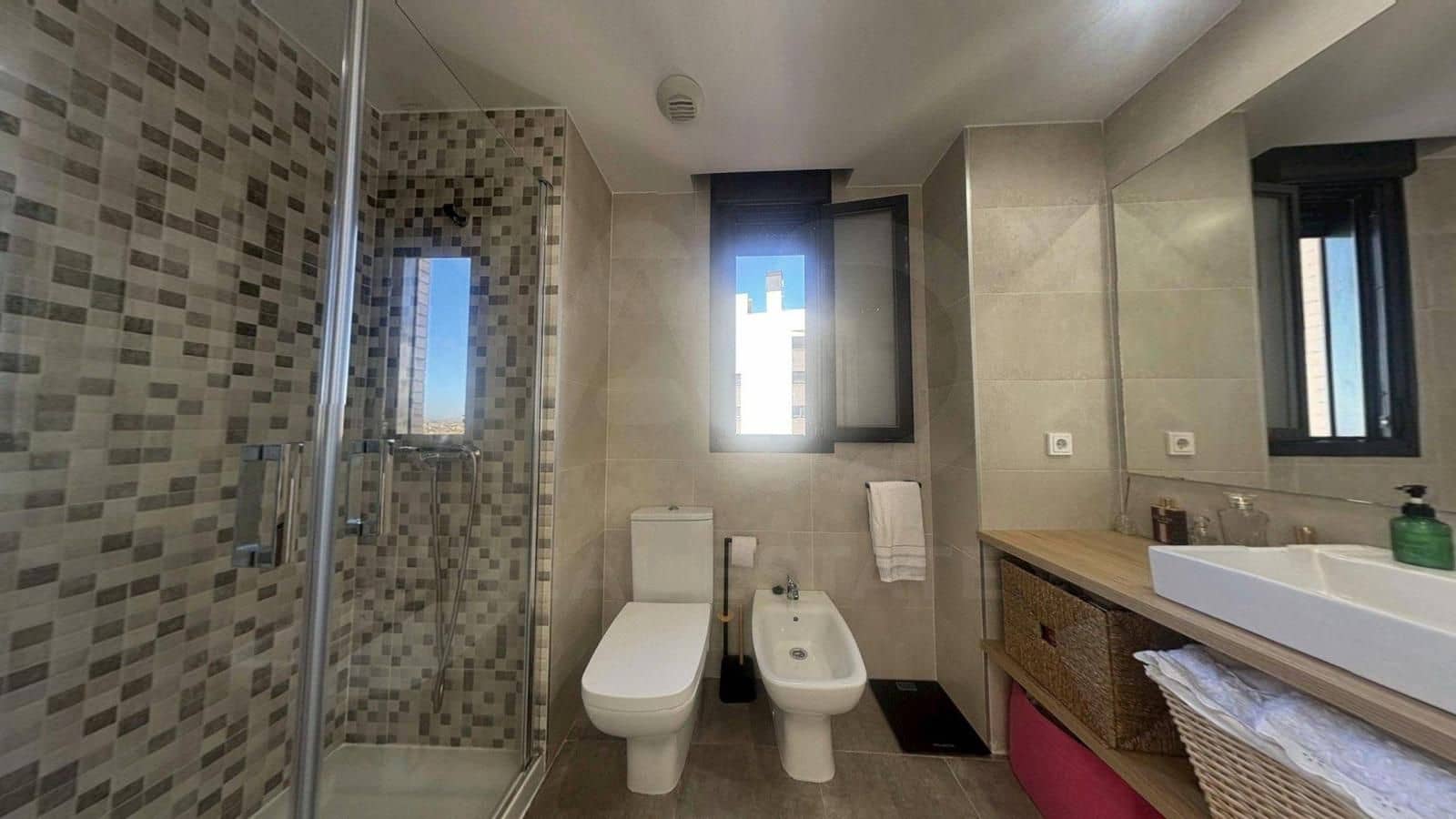 Apartamento de 2 habitaciones en El Campello en venta con piscina garaje - 489.000 € (Ref: 10125218)