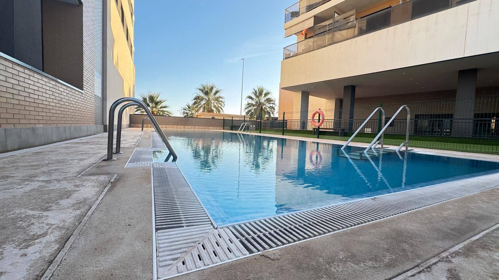 Apartamento de 2 habitaciones en El Campello en venta con piscina garaje - 489.000 € (Ref: 10125218)