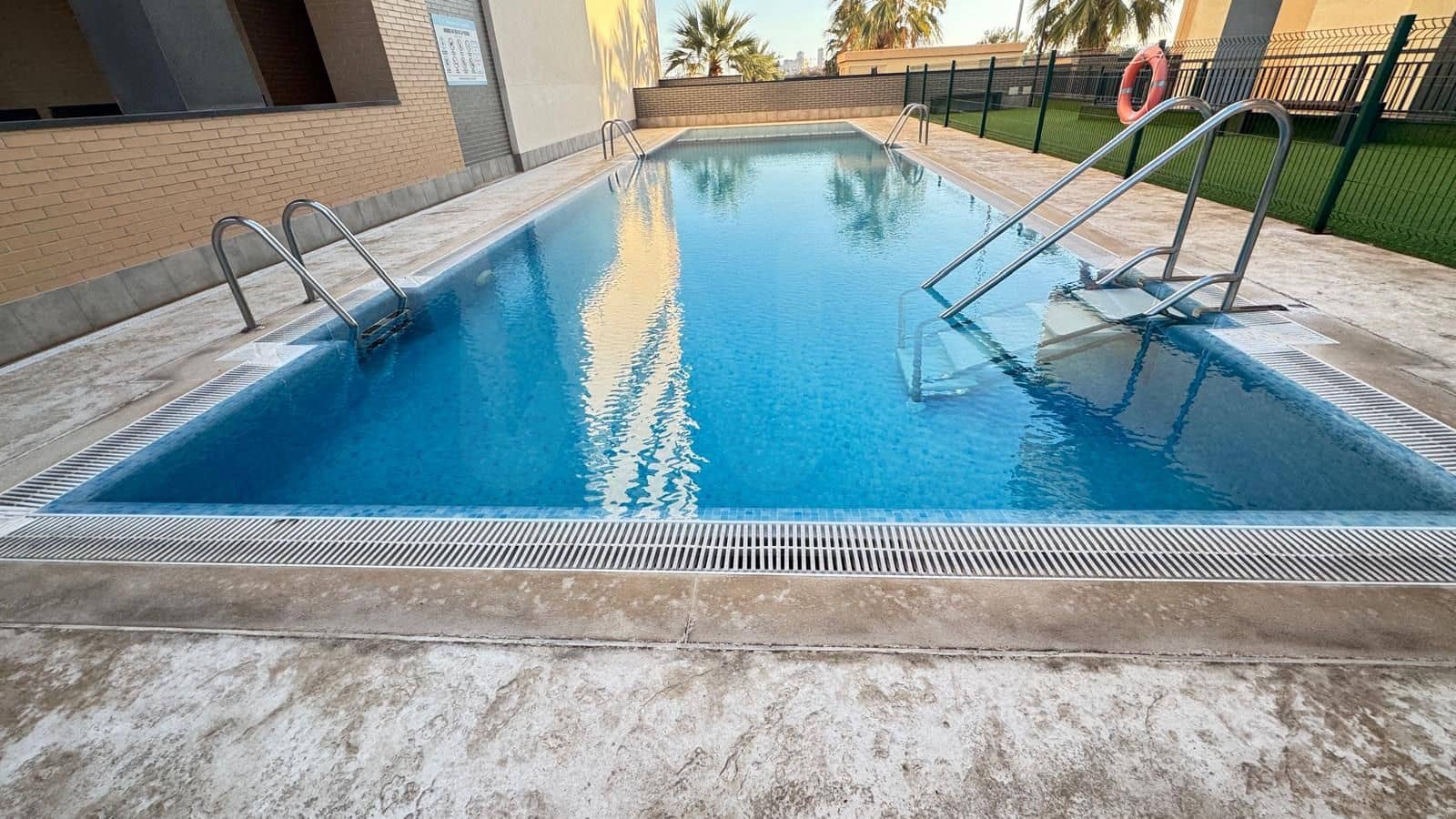 Apartamento de 2 habitaciones en El Campello en venta con piscina garaje - 489.000 € (Ref: 10125218)