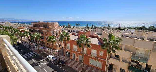 3 sovrum Takvåning till salu i Roquetas de Mar med pool garage - 315 000 € (Ref: 10125220)