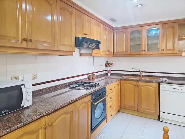 Lägenhet till salu i Torrefiel, Valencia stad med garage - 495 000 € (Ref: 10127581)
