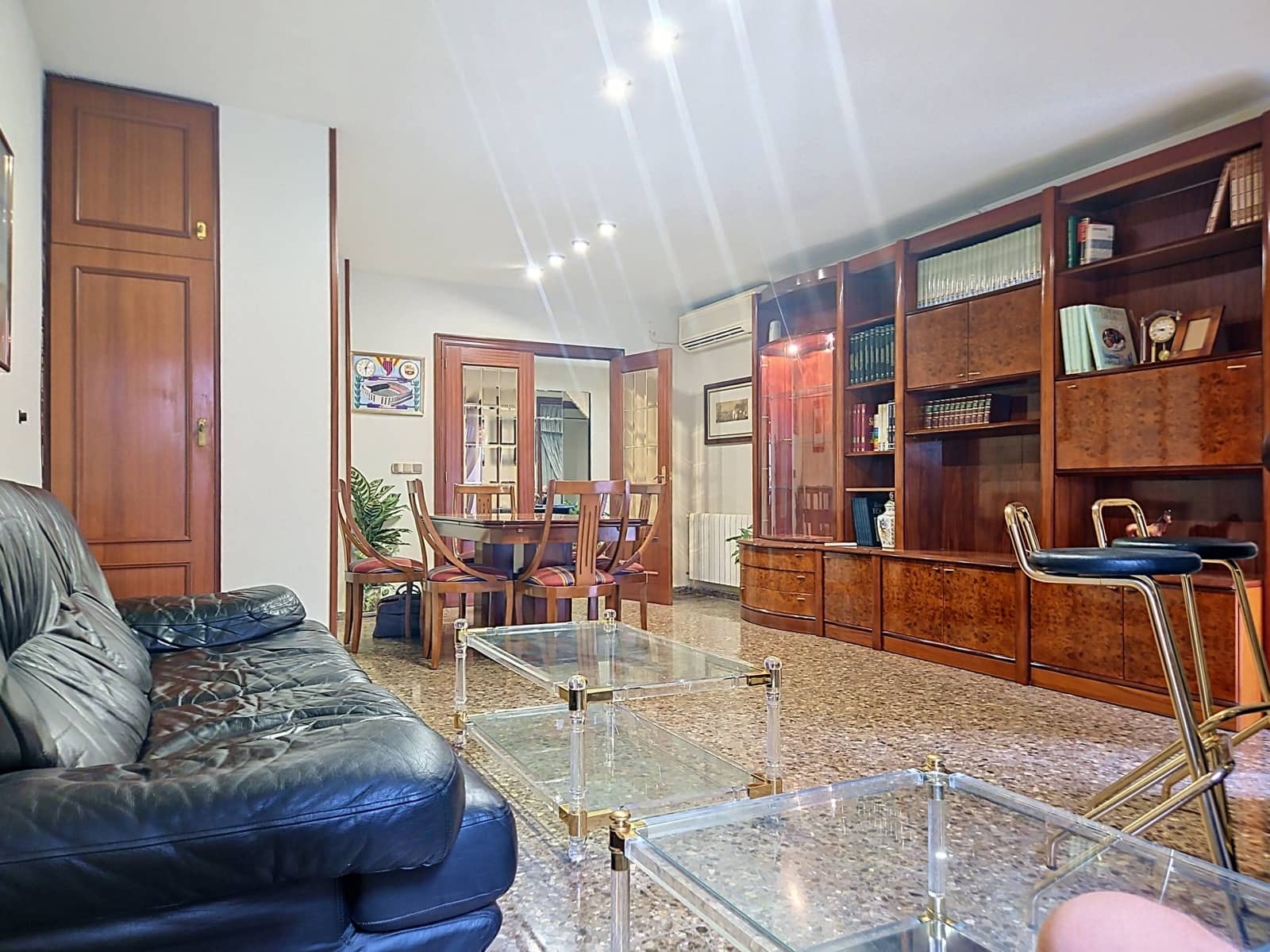 Apartament na sprzedaż w Miasto Walencja z garażem - 495 000 € (Ref: 10127581)