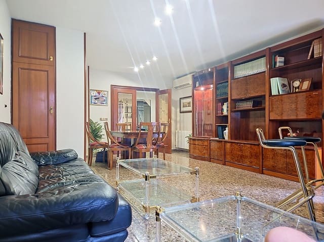 Lägenhet till salu i Torrefiel, Valencia stad med garage - 495 000 € (Ref: 10127581)