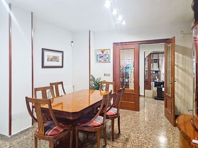 Lägenhet till salu i Torrefiel, Valencia stad med garage - 495 000 € (Ref: 10127581)