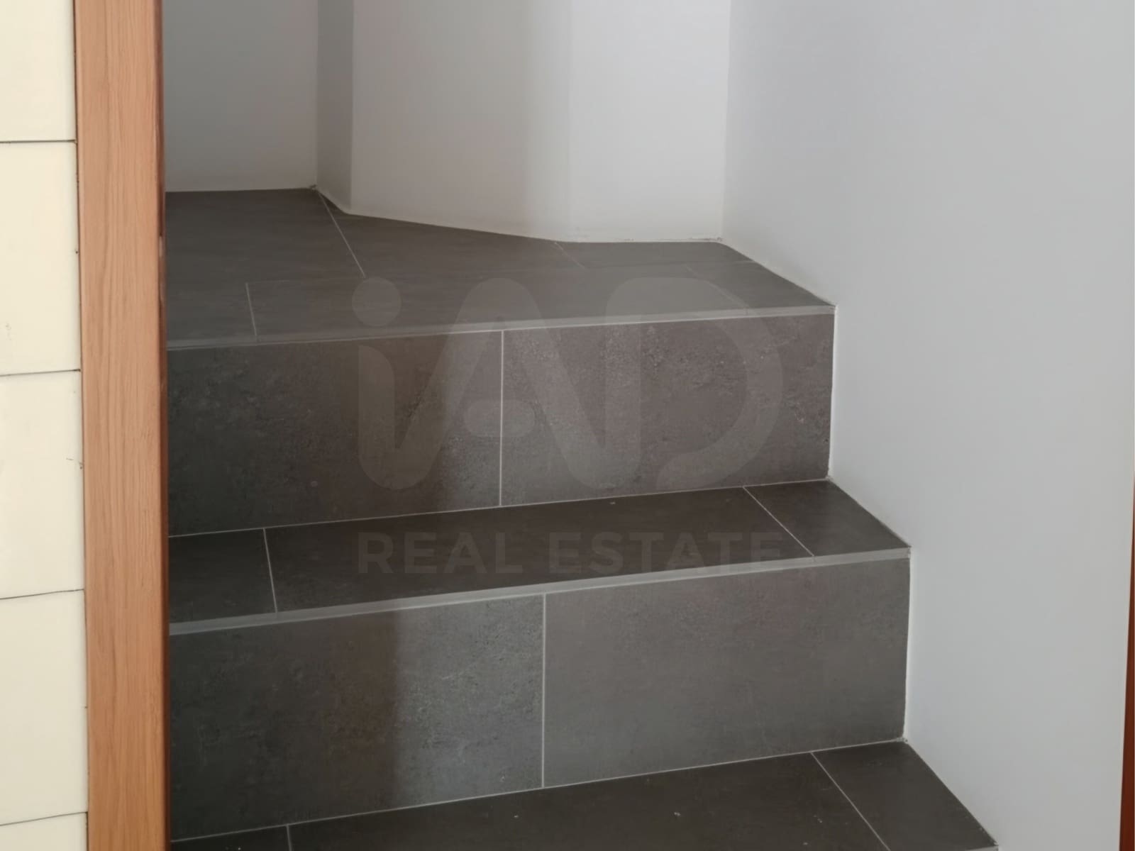 Commercial for sale in Alginet - € 162,100 (Ref: 10127583)
