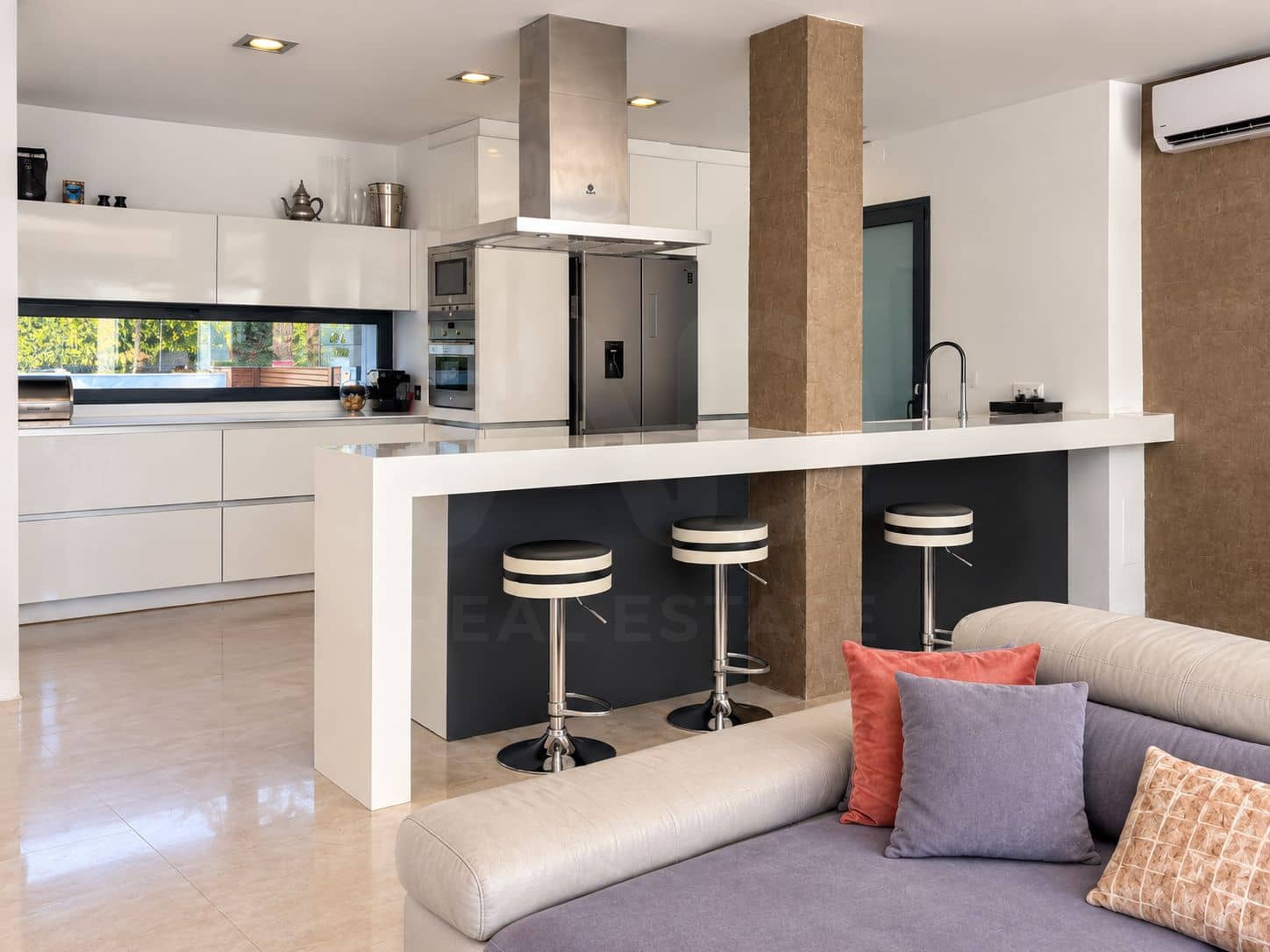 3 bedroom Apartment for sale in Marbella with pool garage - € 1,100,000 (Ref: 10127586)