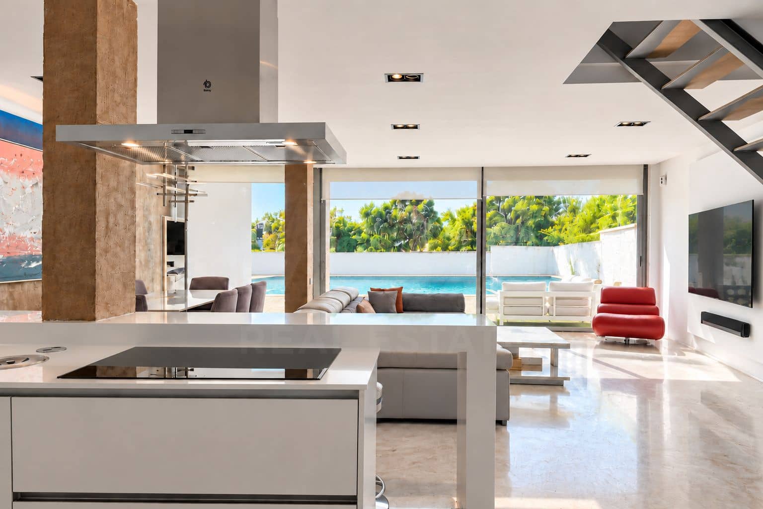 3 bedroom Apartment for sale in Marbella with pool garage - € 1,100,000 (Ref: 10127586)