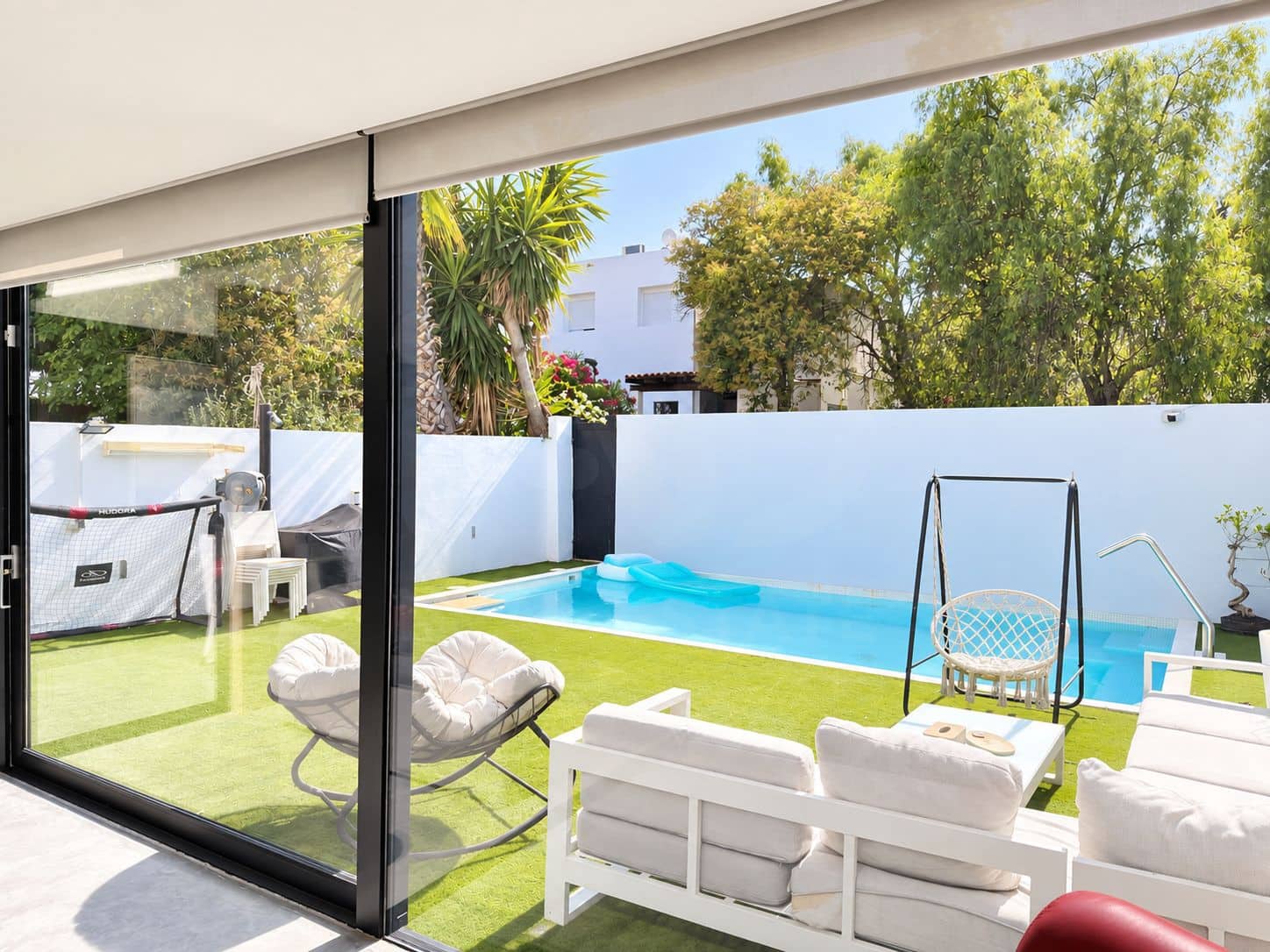 3 bedroom Apartment for sale in Marbella with pool garage - € 1,100,000 (Ref: 10127586)
