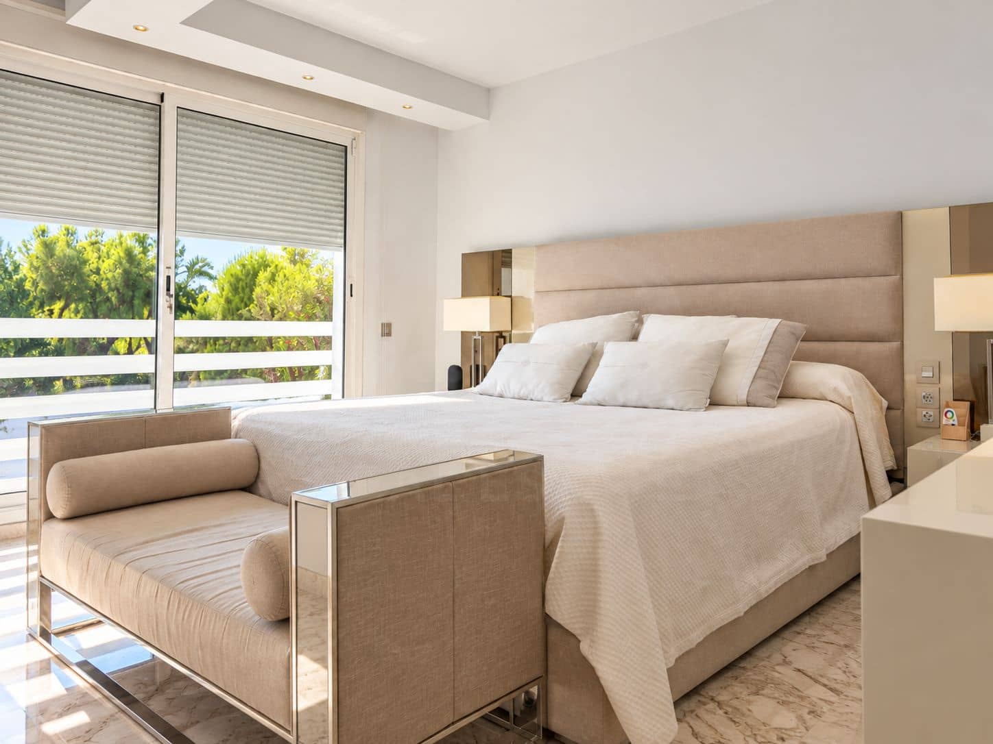 3 bedroom Apartment for sale in Marbella with pool garage - € 1,100,000 (Ref: 10127586)