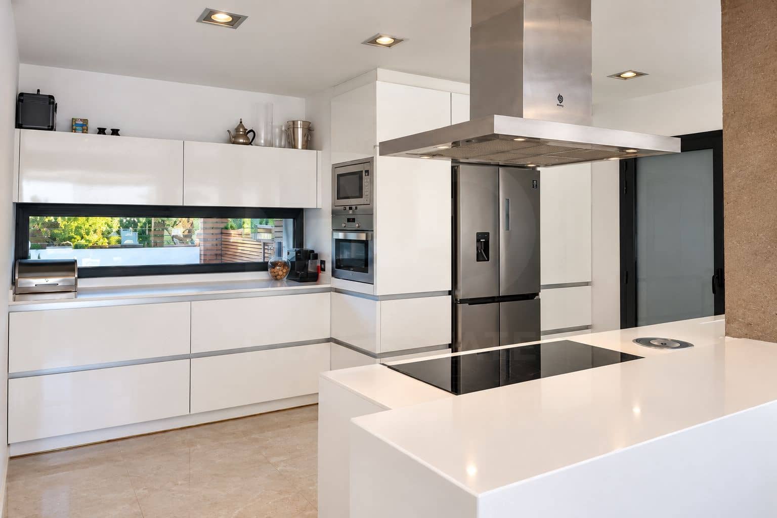 3 bedroom Apartment for sale in Marbella with pool garage - € 1,100,000 (Ref: 10127586)