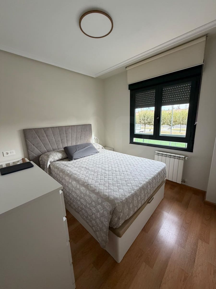 2 bedroom Apartment for sale in San Andres del Rabanedo with garage - € 170,000 (Ref: 10127587)